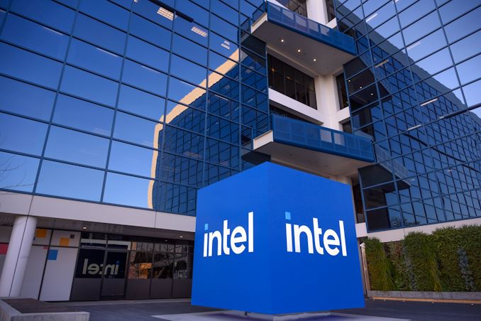 "Intel Sprzedaje Udziały w Arm i Ogranicza Inwestycje w Innych Firmach"